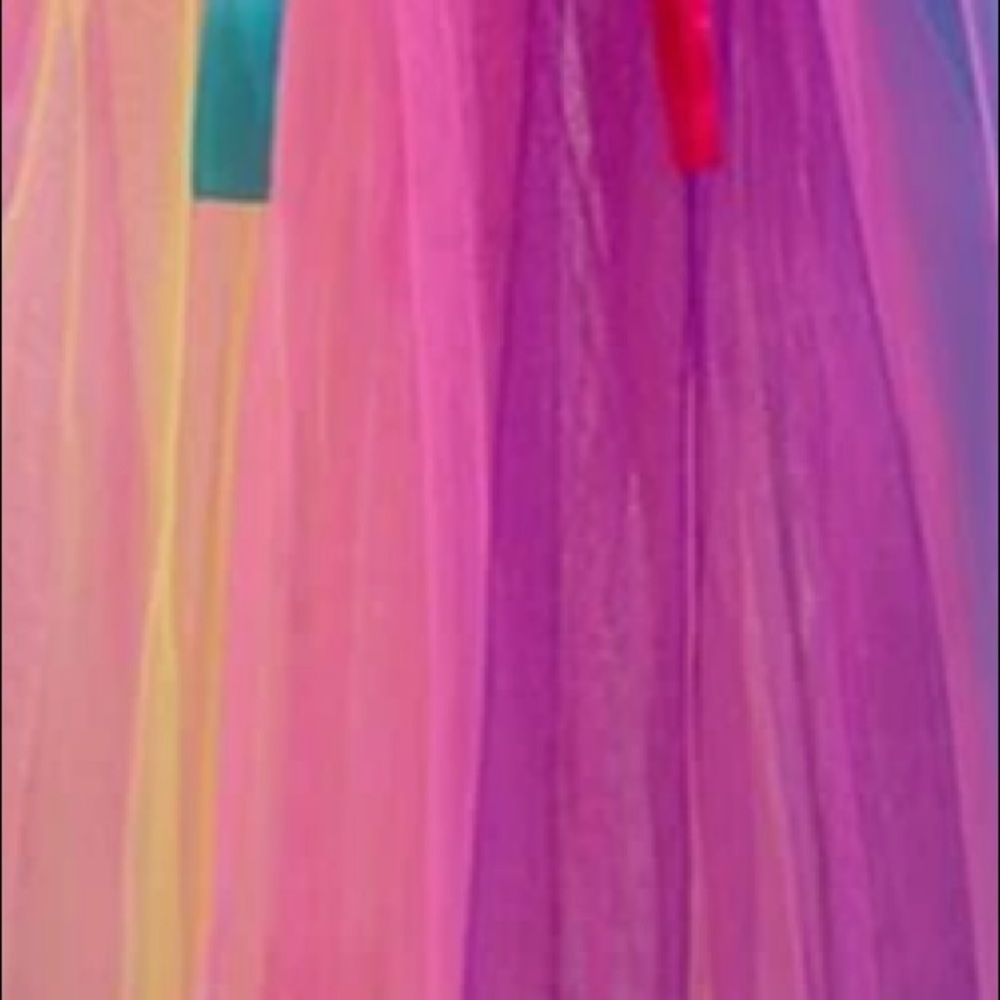 Meet your Posher, Esmeralda